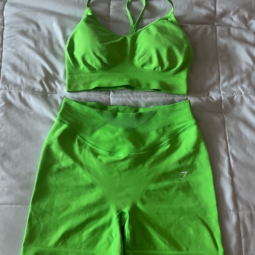 Gymshark Neon Green Sports Bra Set
